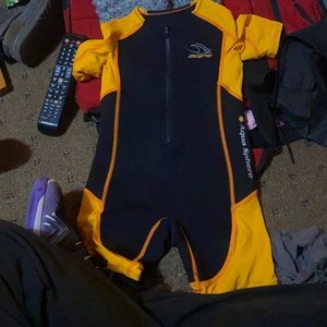 Aqua Sphere stingray size 8 children’s wetsuit